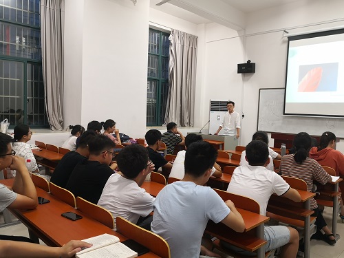 班会照片.jpg 班会照片.jpg